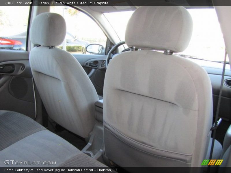 Cloud 9 White / Medium Graphite 2003 Ford Focus SE Sedan