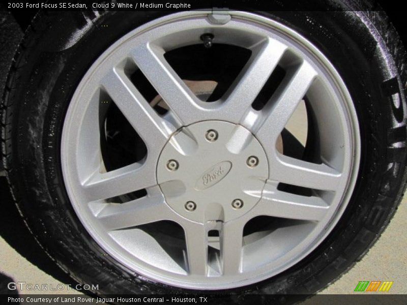 Cloud 9 White / Medium Graphite 2003 Ford Focus SE Sedan