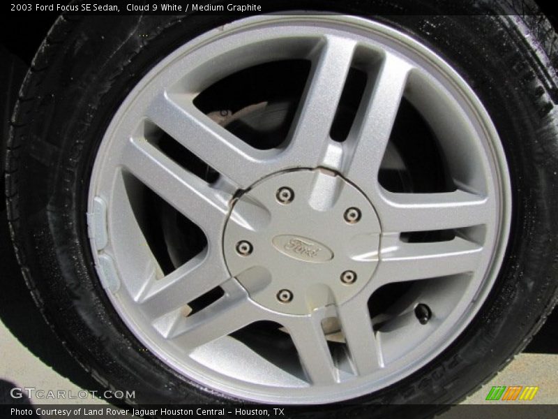 Cloud 9 White / Medium Graphite 2003 Ford Focus SE Sedan