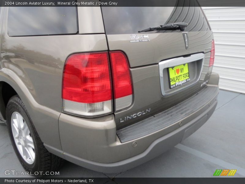 Mineral Grey Metallic / Dove Grey 2004 Lincoln Aviator Luxury