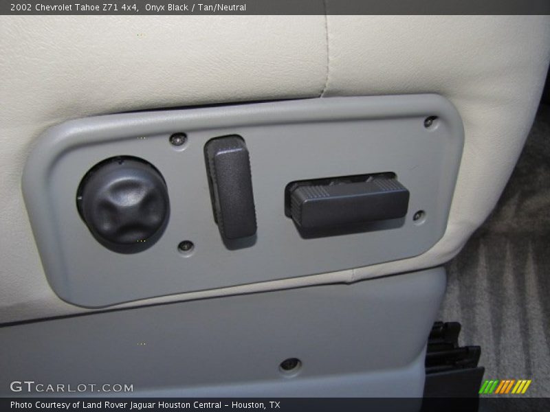 Onyx Black / Tan/Neutral 2002 Chevrolet Tahoe Z71 4x4