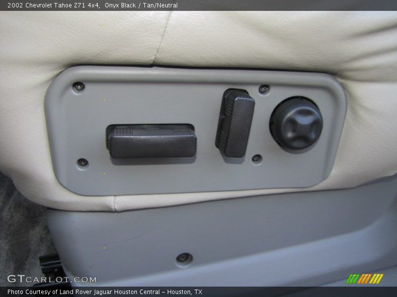 Onyx Black / Tan/Neutral 2002 Chevrolet Tahoe Z71 4x4
