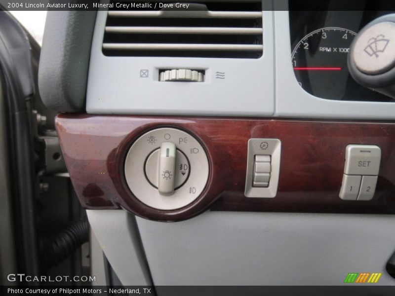 Mineral Grey Metallic / Dove Grey 2004 Lincoln Aviator Luxury