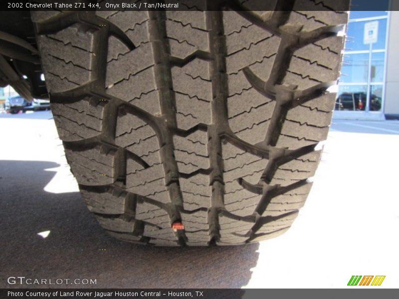Onyx Black / Tan/Neutral 2002 Chevrolet Tahoe Z71 4x4