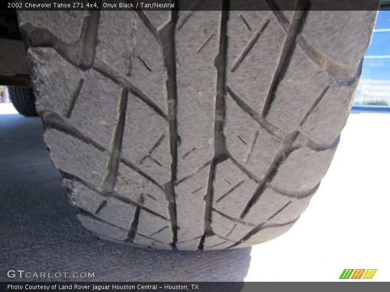 Onyx Black / Tan/Neutral 2002 Chevrolet Tahoe Z71 4x4