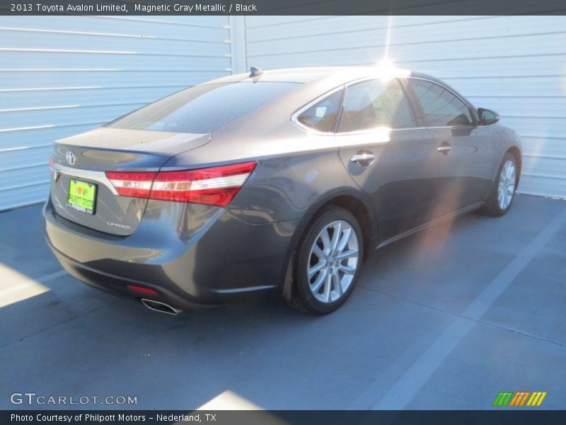 Magnetic Gray Metallic / Black 2013 Toyota Avalon Limited