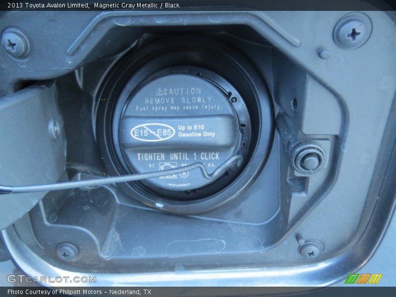 Magnetic Gray Metallic / Black 2013 Toyota Avalon Limited