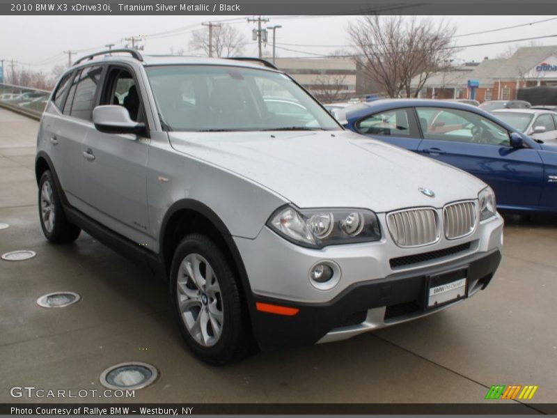 Front 3/4 View of 2010 X3 xDrive30i