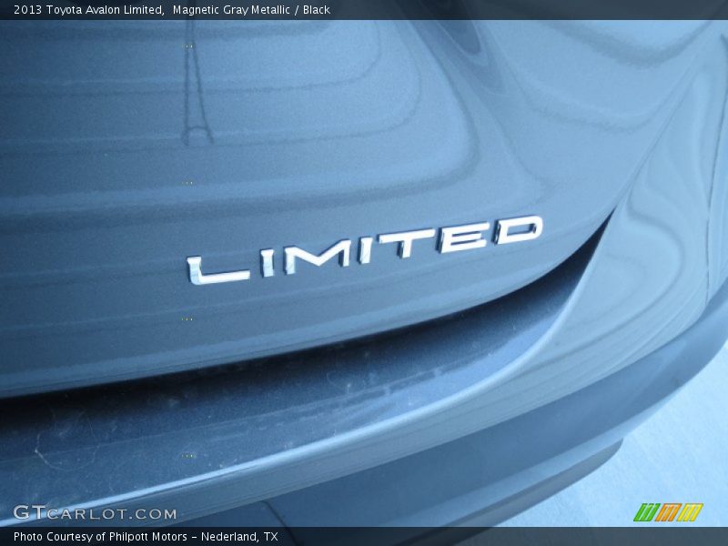Magnetic Gray Metallic / Black 2013 Toyota Avalon Limited