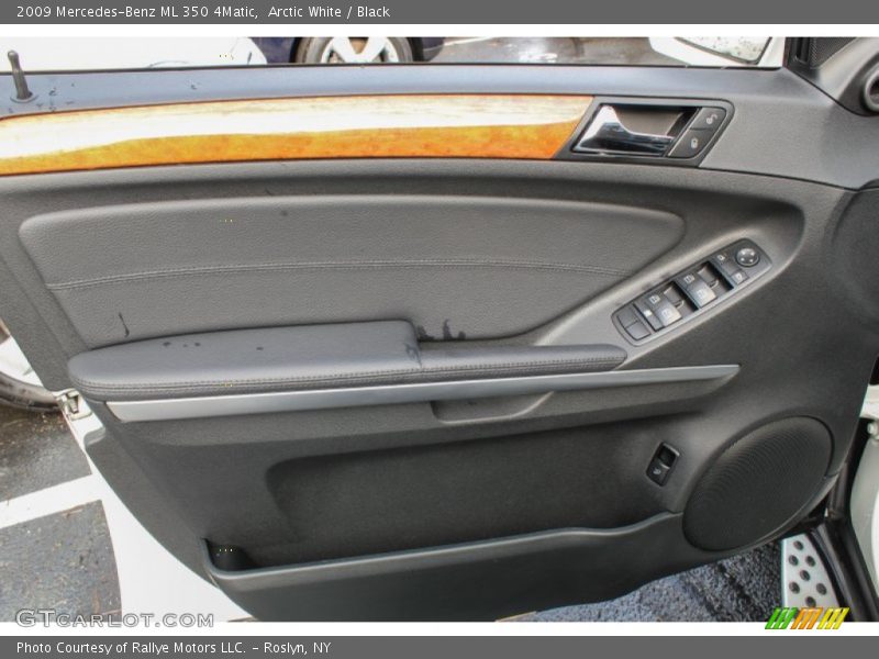 Arctic White / Black 2009 Mercedes-Benz ML 350 4Matic