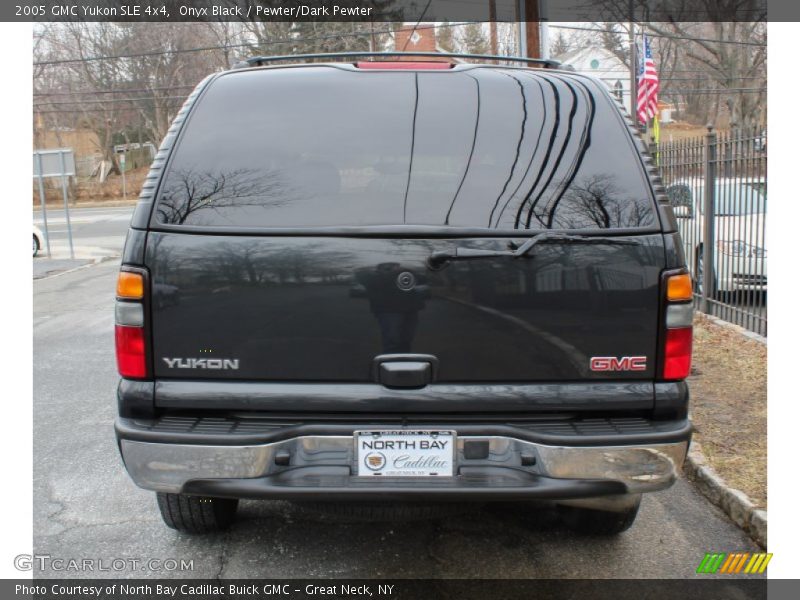 Onyx Black / Pewter/Dark Pewter 2005 GMC Yukon SLE 4x4