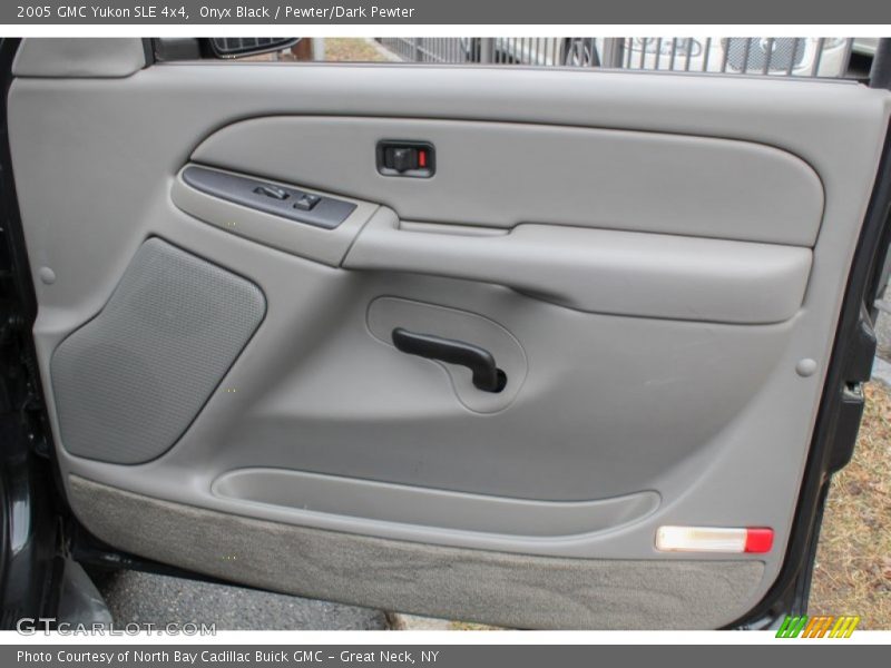 Onyx Black / Pewter/Dark Pewter 2005 GMC Yukon SLE 4x4