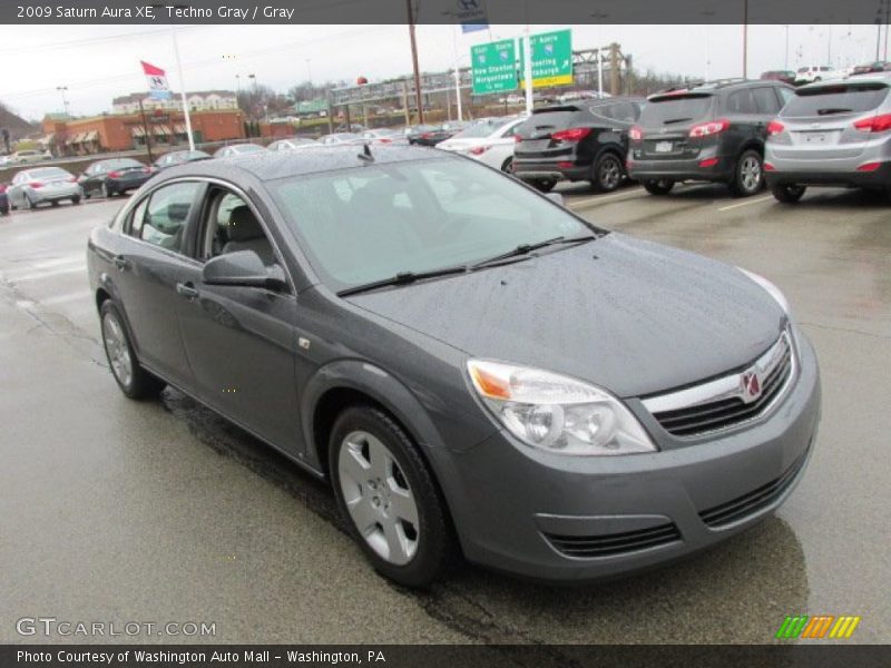 Front 3/4 View of 2009 Aura XE