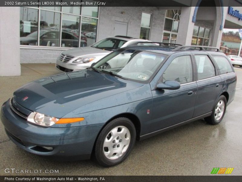 Front 3/4 View of 2002 L Series LW300 Wagon