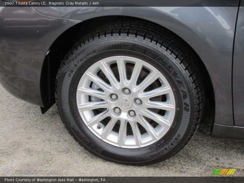 Magnetic Gray Metallic / Ash 2007 Toyota Camry LE