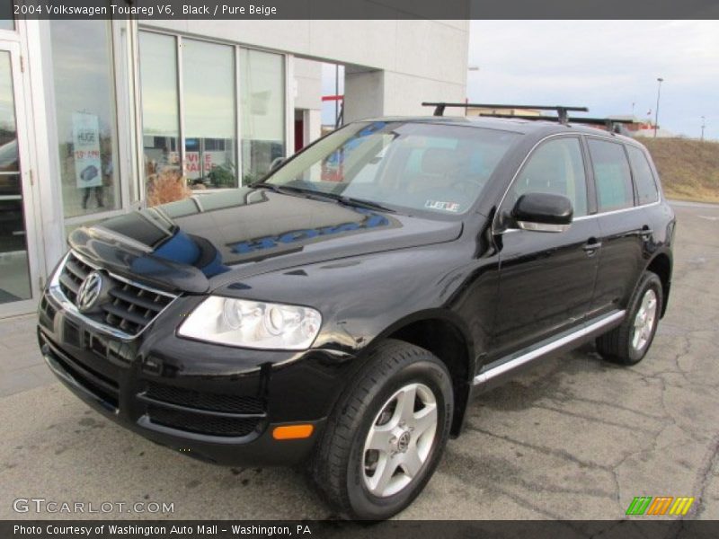 Front 3/4 View of 2004 Touareg V6