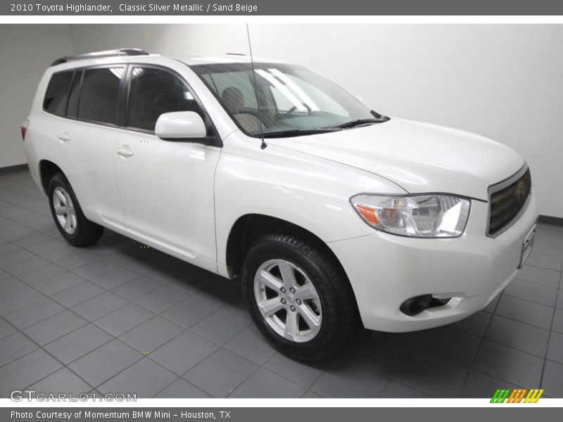 Front 3/4 View of 2010 Highlander 