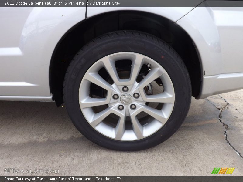 Bright Silver Metallic / Dark Slate Gray 2011 Dodge Caliber Heat