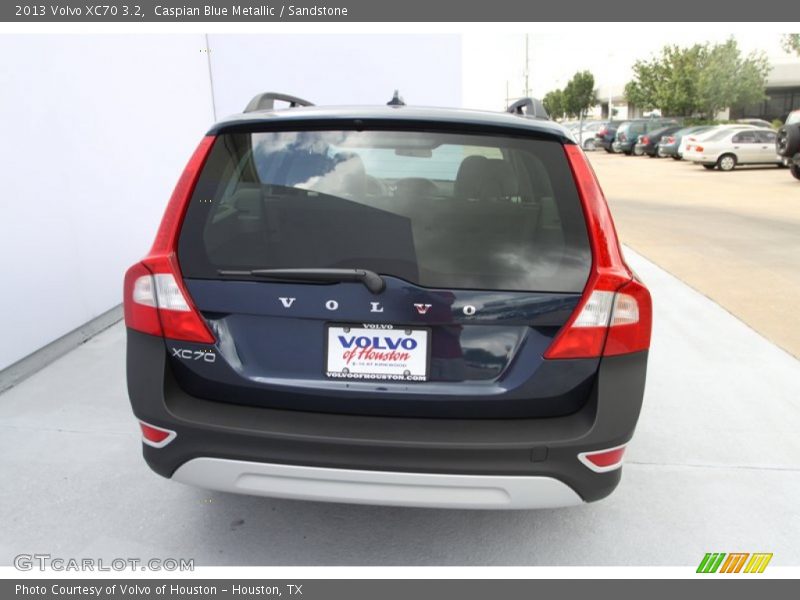 Caspian Blue Metallic / Sandstone 2013 Volvo XC70 3.2