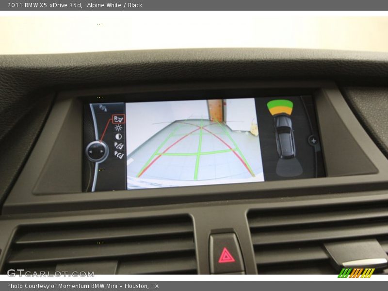 Alpine White / Black 2011 BMW X5 xDrive 35d