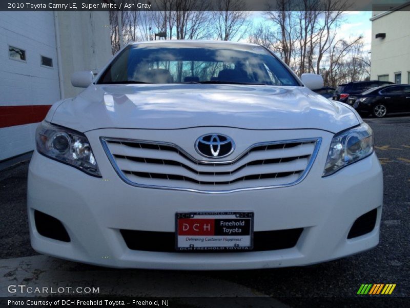 Super White / Ash Gray 2010 Toyota Camry LE
