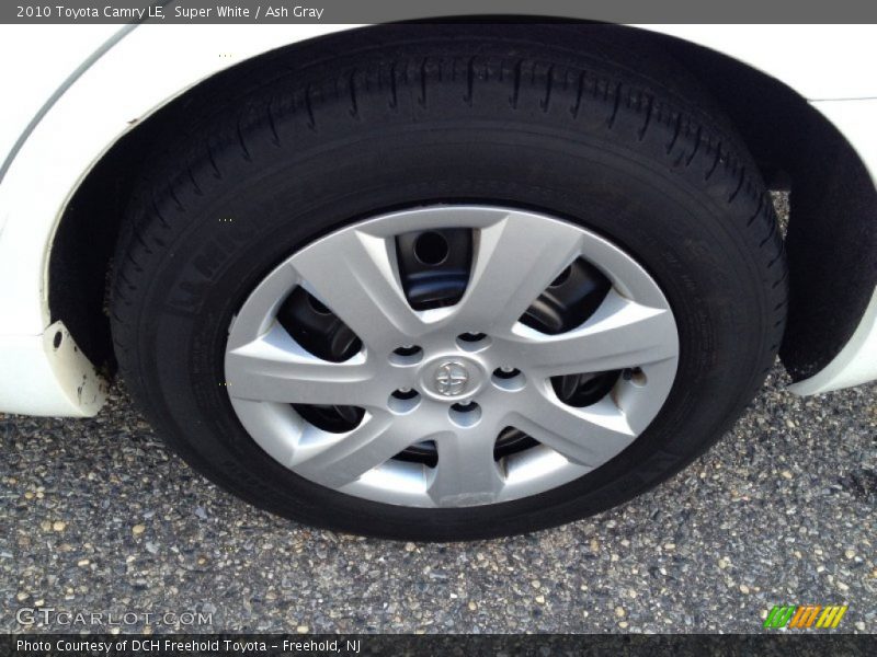 Super White / Ash Gray 2010 Toyota Camry LE