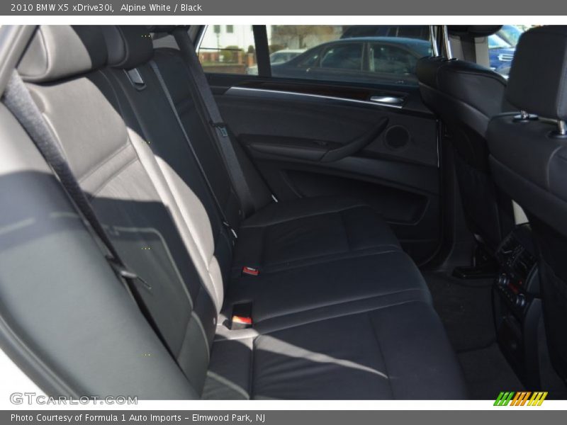 Alpine White / Black 2010 BMW X5 xDrive30i