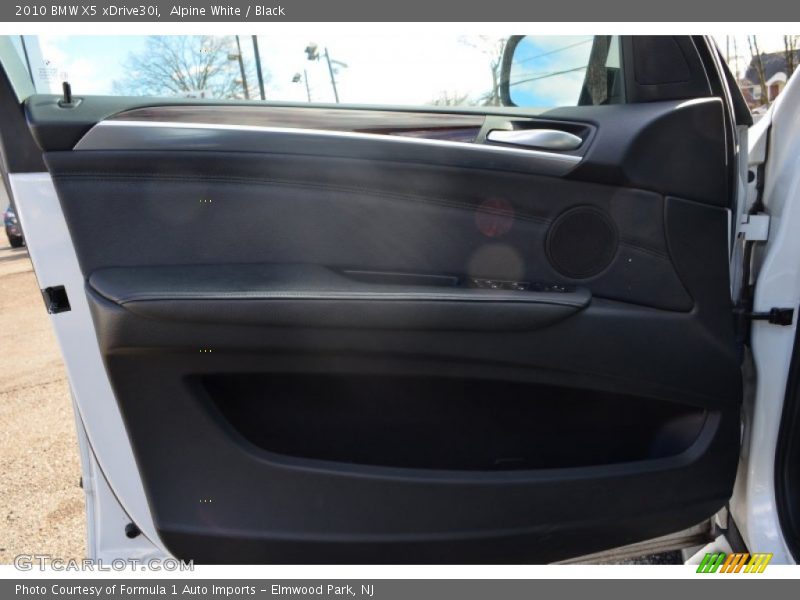 Alpine White / Black 2010 BMW X5 xDrive30i