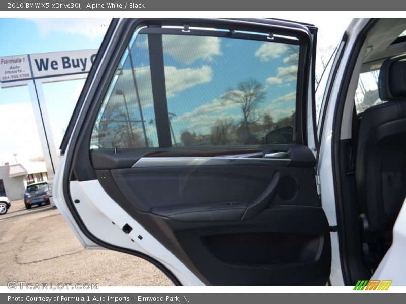 Alpine White / Black 2010 BMW X5 xDrive30i