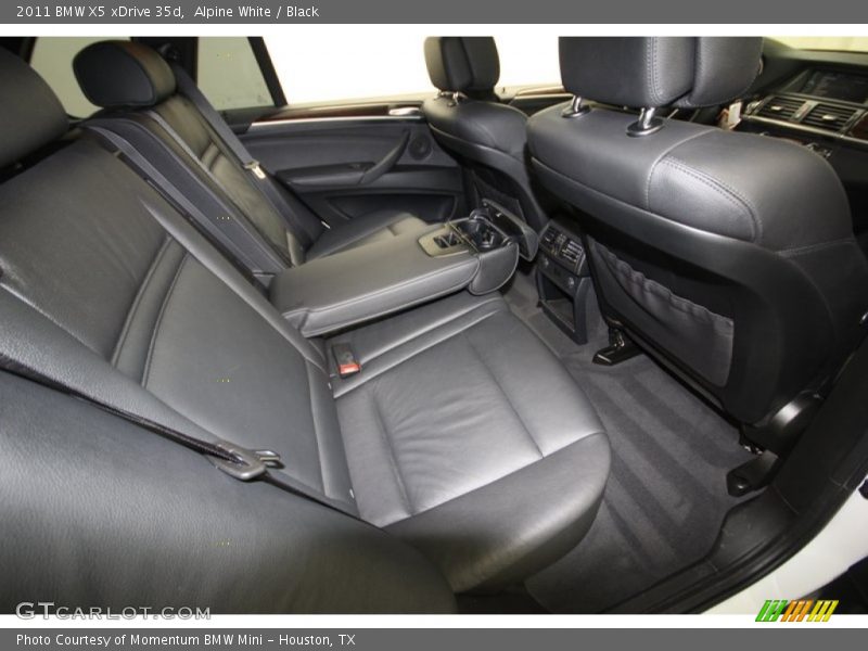 Alpine White / Black 2011 BMW X5 xDrive 35d