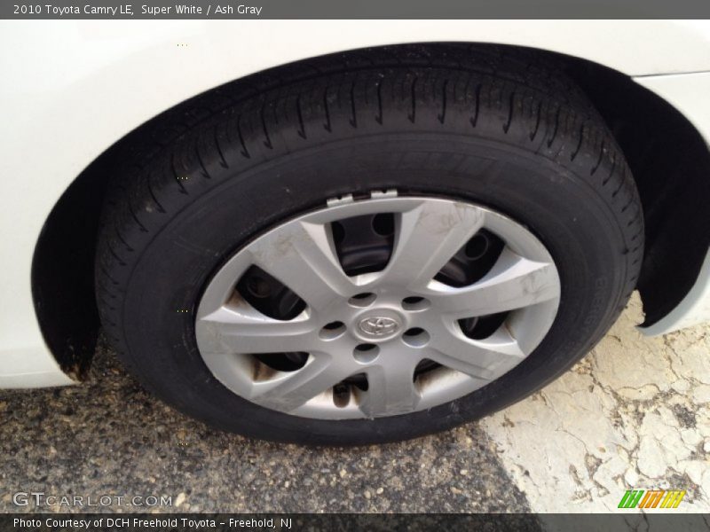 Super White / Ash Gray 2010 Toyota Camry LE