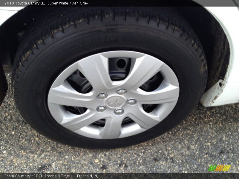 Super White / Ash Gray 2010 Toyota Camry LE
