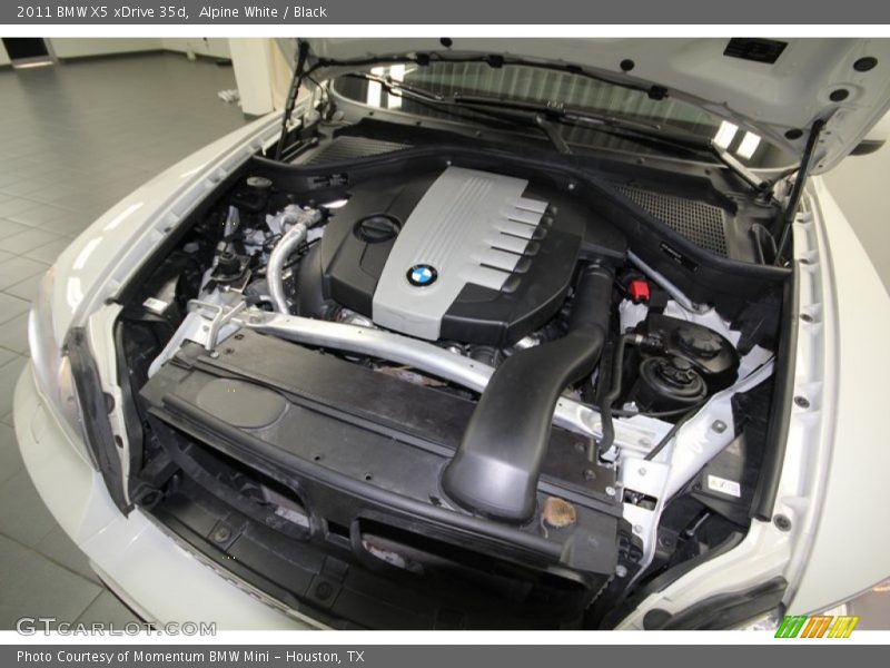 Alpine White / Black 2011 BMW X5 xDrive 35d