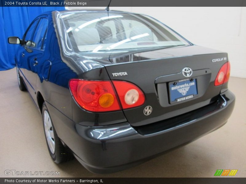 Black / Pebble Beige 2004 Toyota Corolla LE