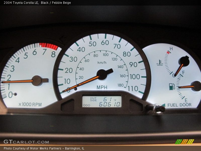 Black / Pebble Beige 2004 Toyota Corolla LE