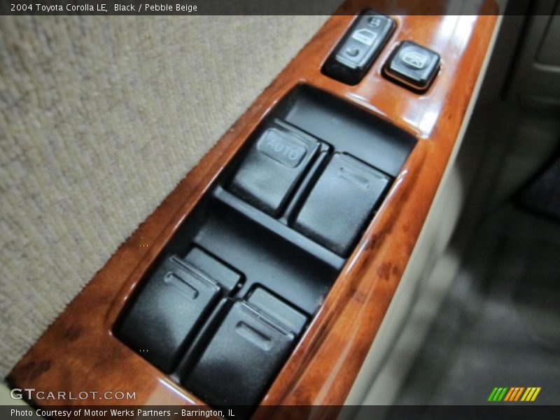 Controls of 2004 Corolla LE