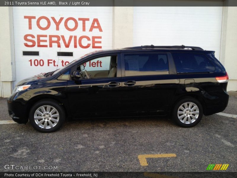 Black / Light Gray 2011 Toyota Sienna XLE AWD