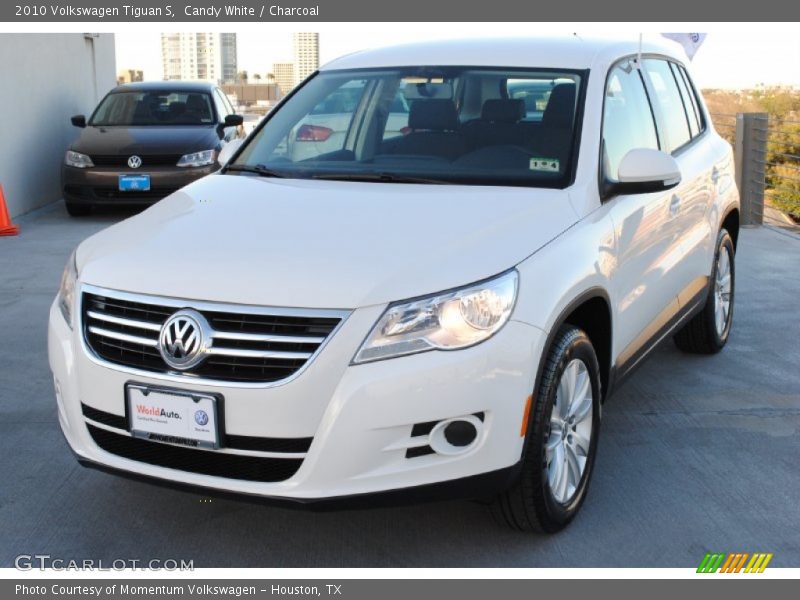 Candy White / Charcoal 2010 Volkswagen Tiguan S