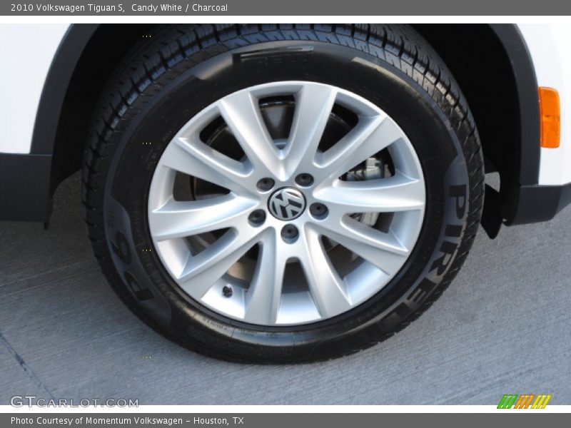 Candy White / Charcoal 2010 Volkswagen Tiguan S