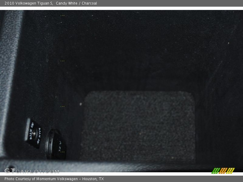 Candy White / Charcoal 2010 Volkswagen Tiguan S