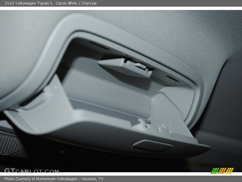 Candy White / Charcoal 2010 Volkswagen Tiguan S