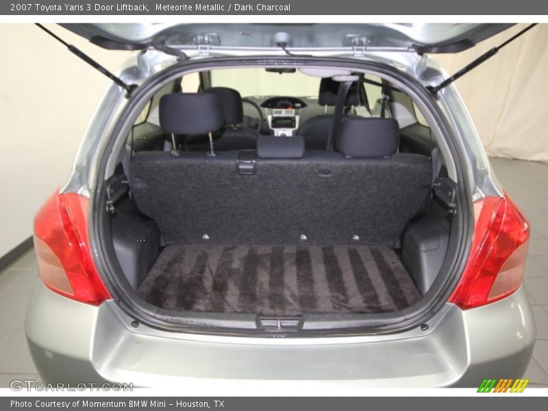  2007 Yaris 3 Door Liftback Trunk