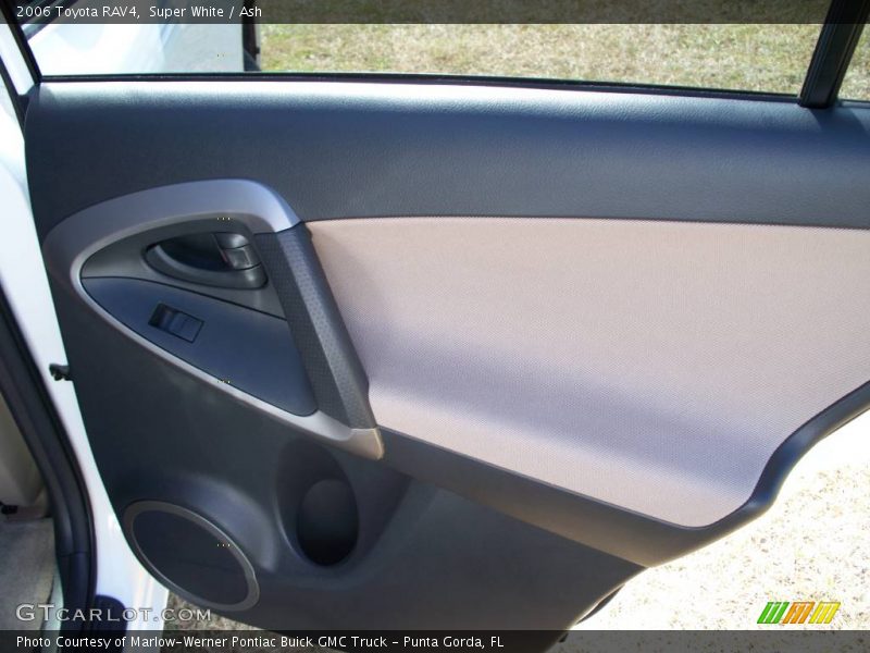Super White / Ash 2006 Toyota RAV4