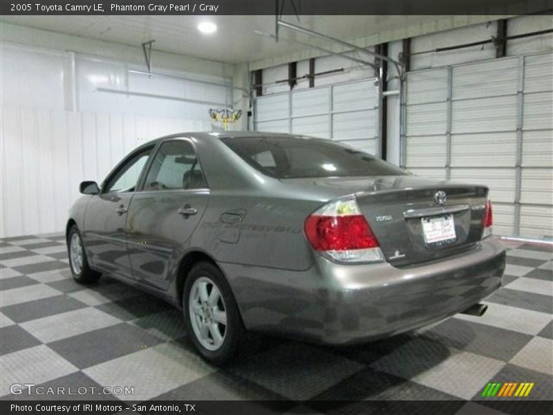 Phantom Gray Pearl / Gray 2005 Toyota Camry LE