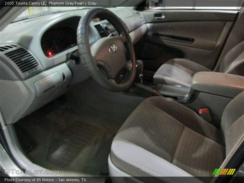 Phantom Gray Pearl / Gray 2005 Toyota Camry LE