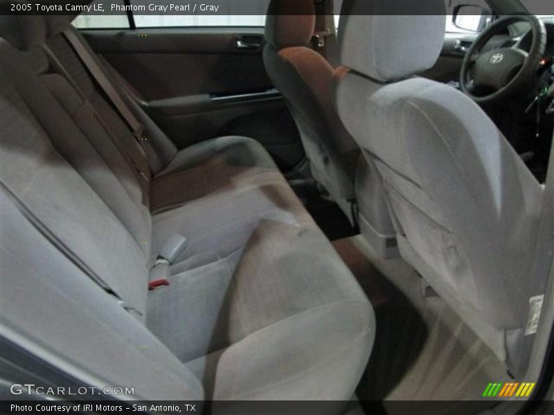 Phantom Gray Pearl / Gray 2005 Toyota Camry LE
