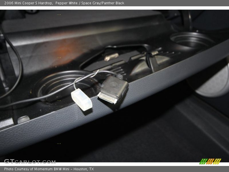 Pepper White / Space Gray/Panther Black 2006 Mini Cooper S Hardtop