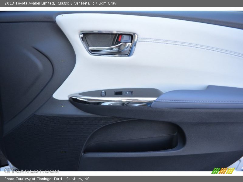 Classic Silver Metallic / Light Gray 2013 Toyota Avalon Limited