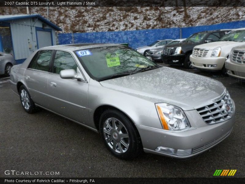 Light Platinum / Shale 2007 Cadillac DTS Luxury II