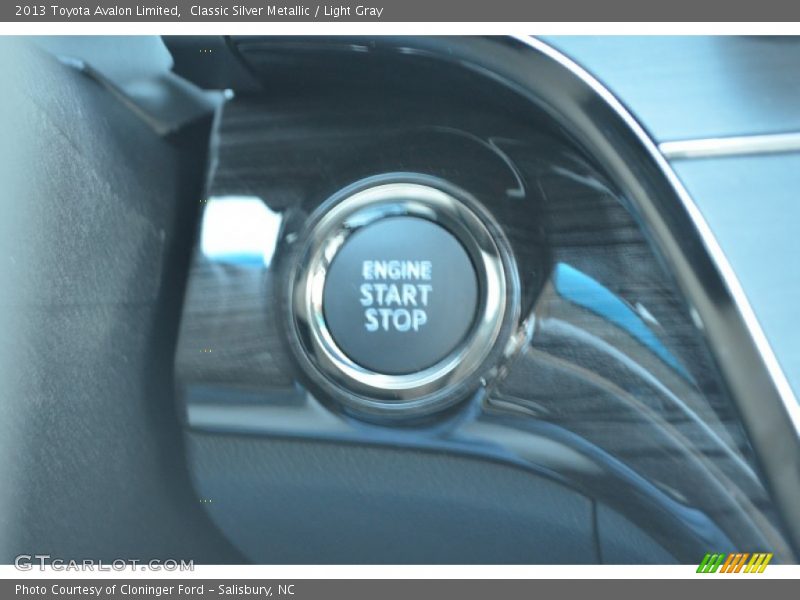 Classic Silver Metallic / Light Gray 2013 Toyota Avalon Limited